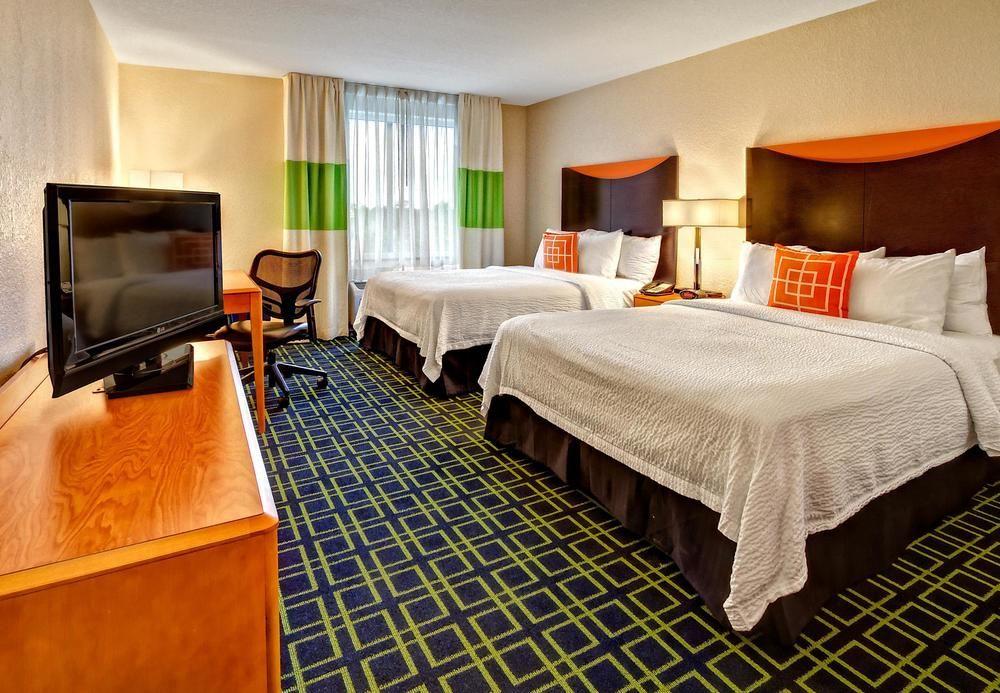 Fairfield Inn And Suites By Marriott Naples Golden Gate Exterior photo