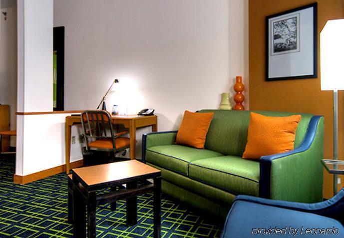Fairfield Inn And Suites By Marriott Naples Golden Gate Exterior photo