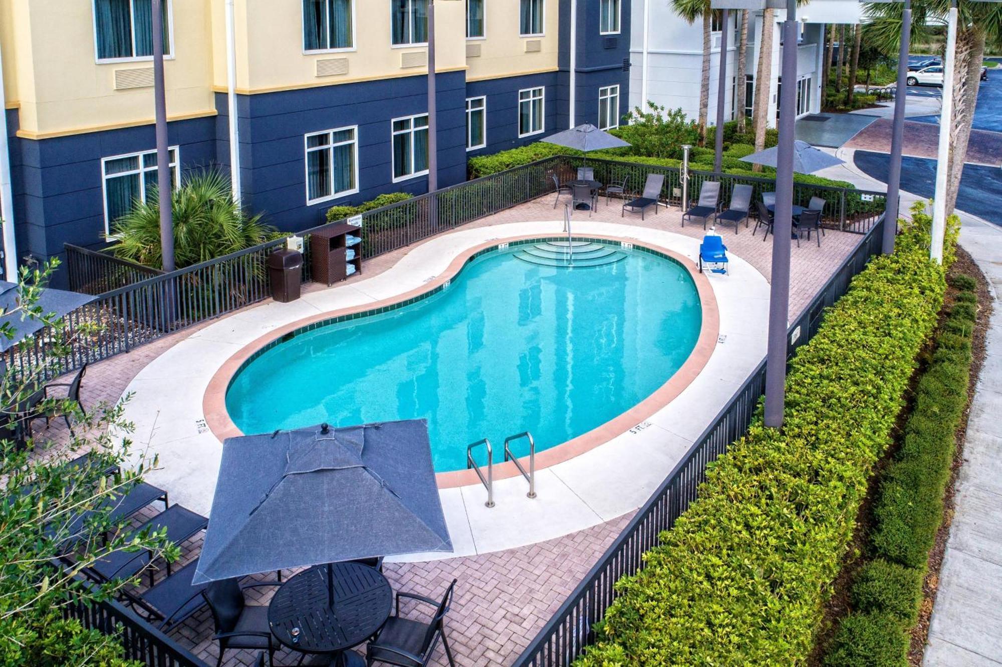 Fairfield Inn And Suites By Marriott Naples Golden Gate Exterior photo