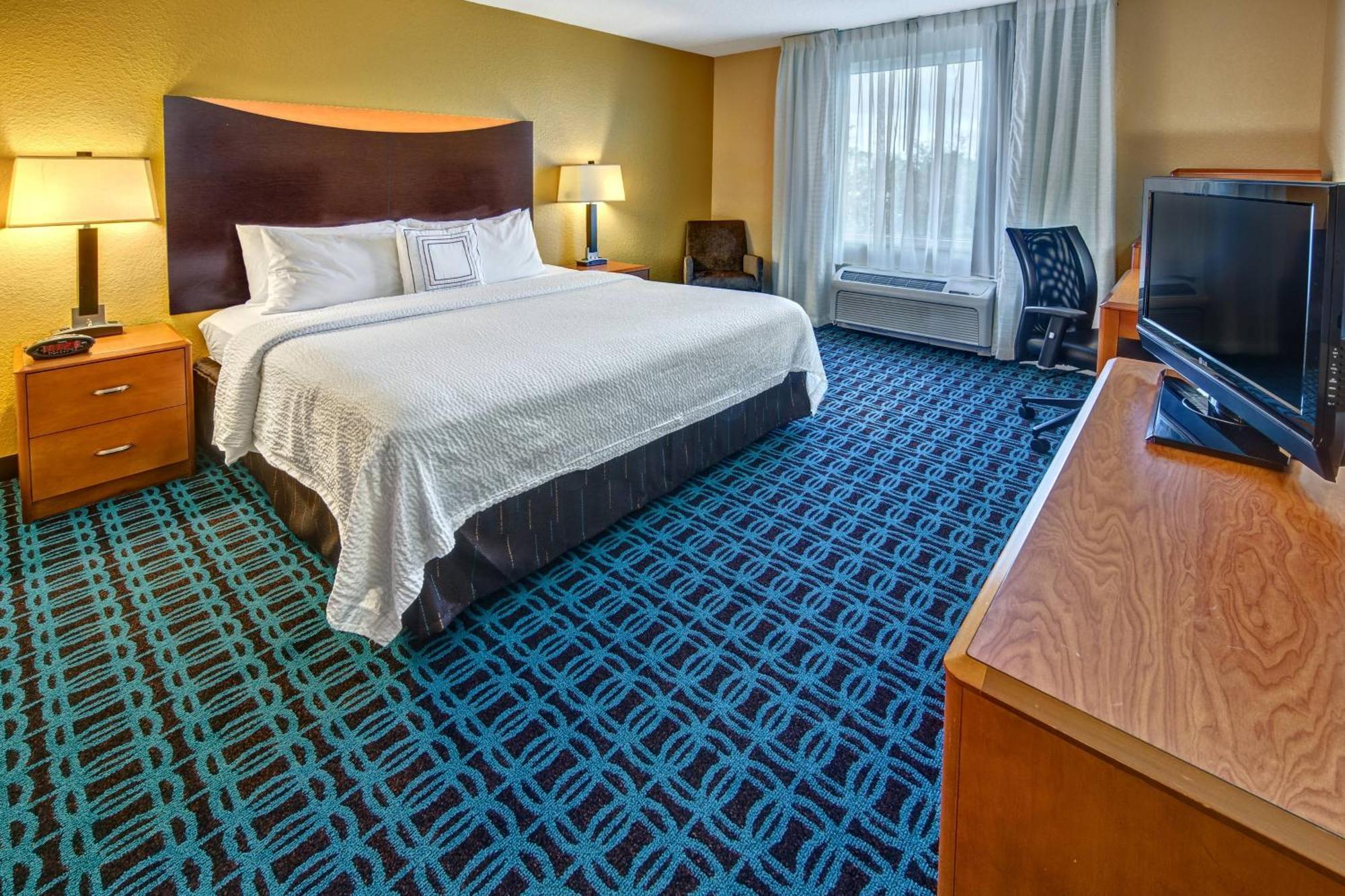 Fairfield Inn And Suites By Marriott Naples Golden Gate Exterior photo