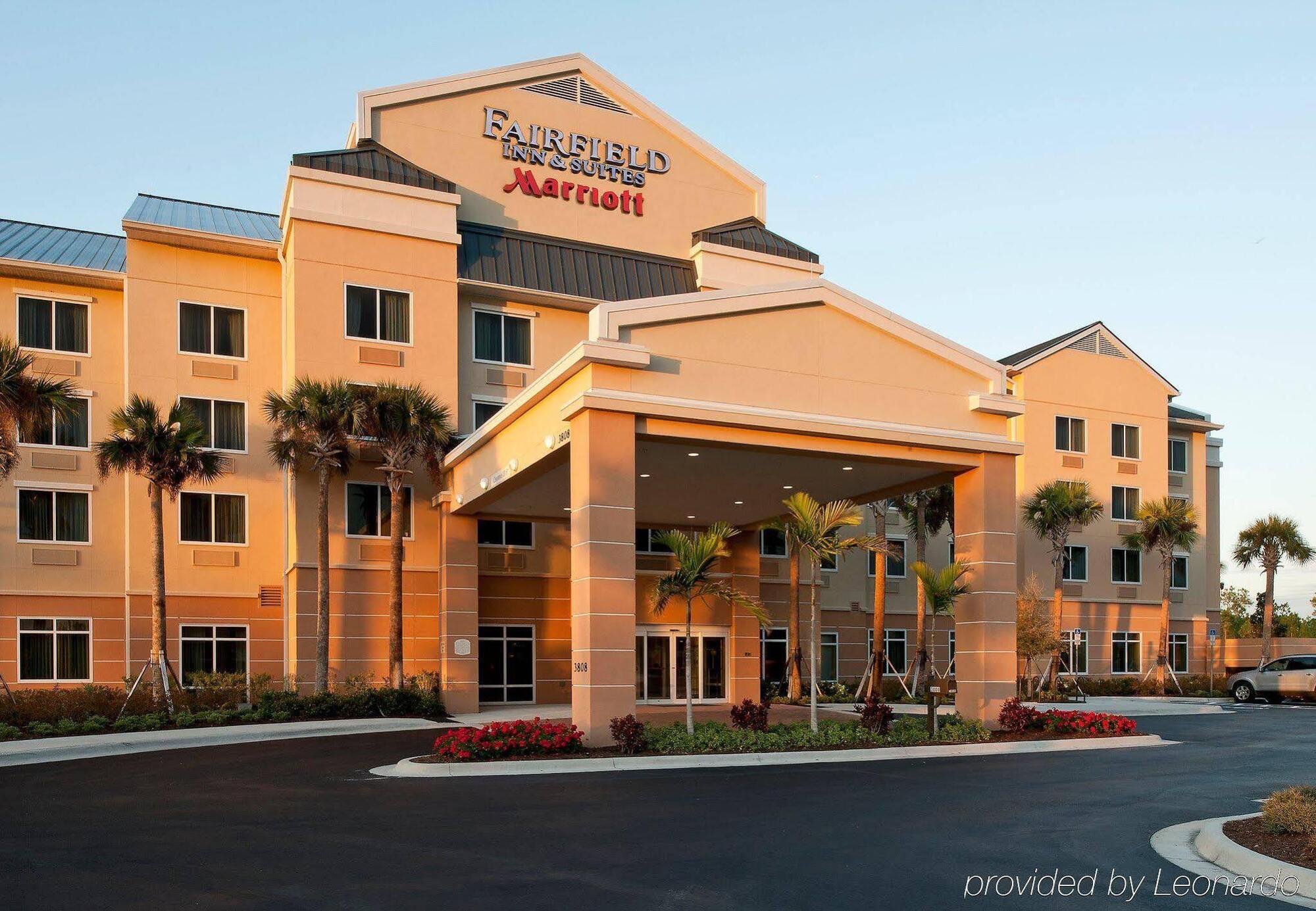 Fairfield Inn And Suites By Marriott Naples Golden Gate Exterior photo