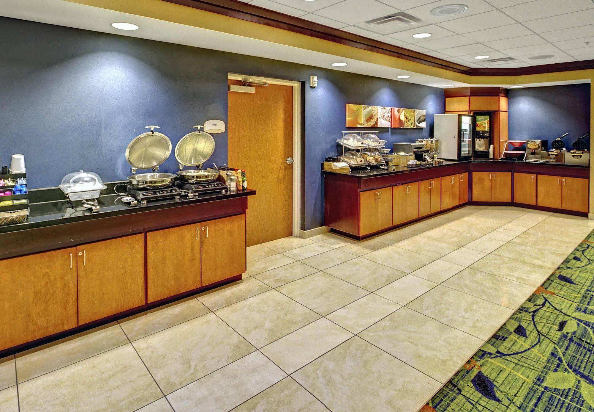 Fairfield Inn And Suites By Marriott Naples Golden Gate Exterior photo